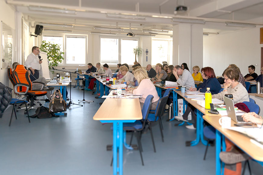 Bartosz se studenty na semináři Význam akupunkturních bodů